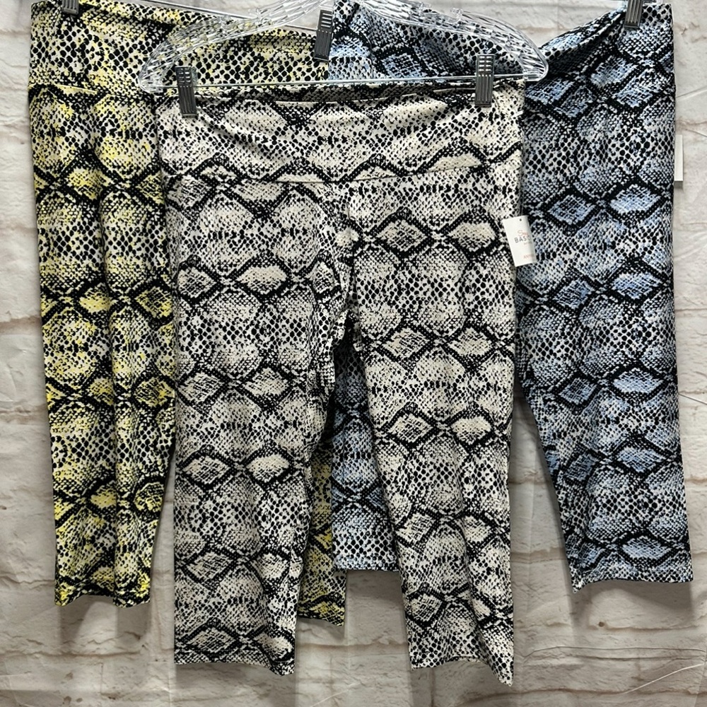 NWT‎ bundle of 3 Sexy Basics leggings  size XL